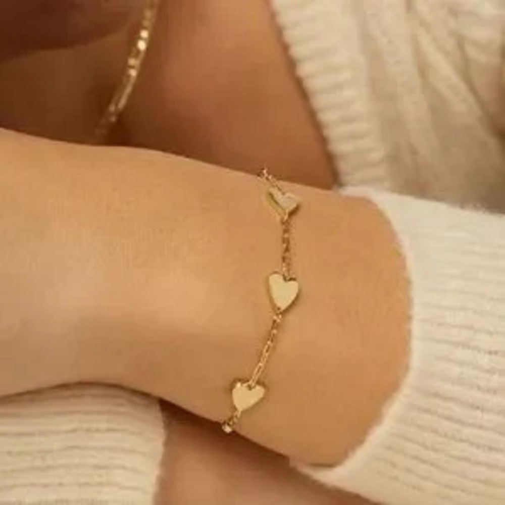 NEW 18K?Gold Plated Gold Heart Charm Bracelet